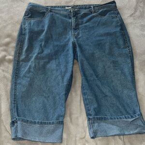 Croft&Barrow cuffed hem jean capris long shorts size 18